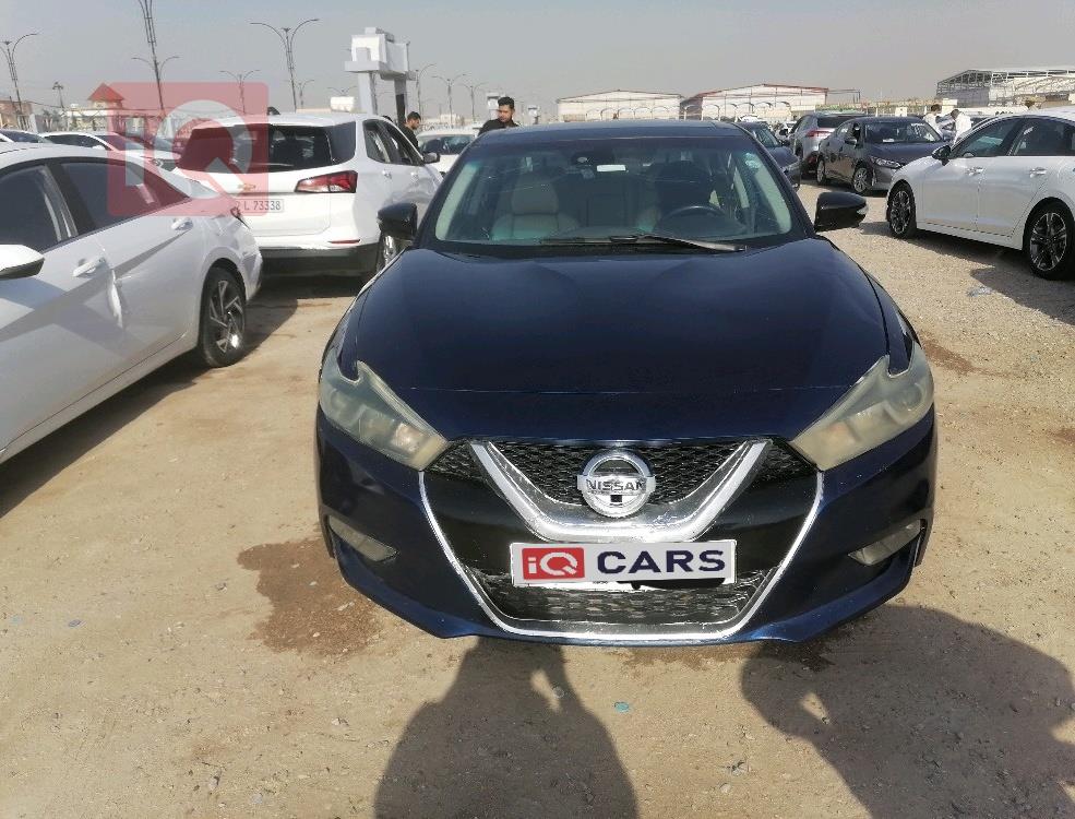 نيسان ماكسيما